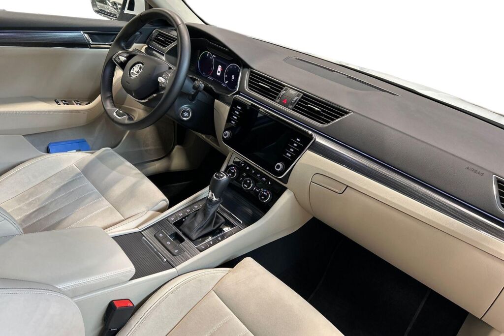 Skoda Superb 2023 1.4 TSI PHEV Style iV DSG Autom.