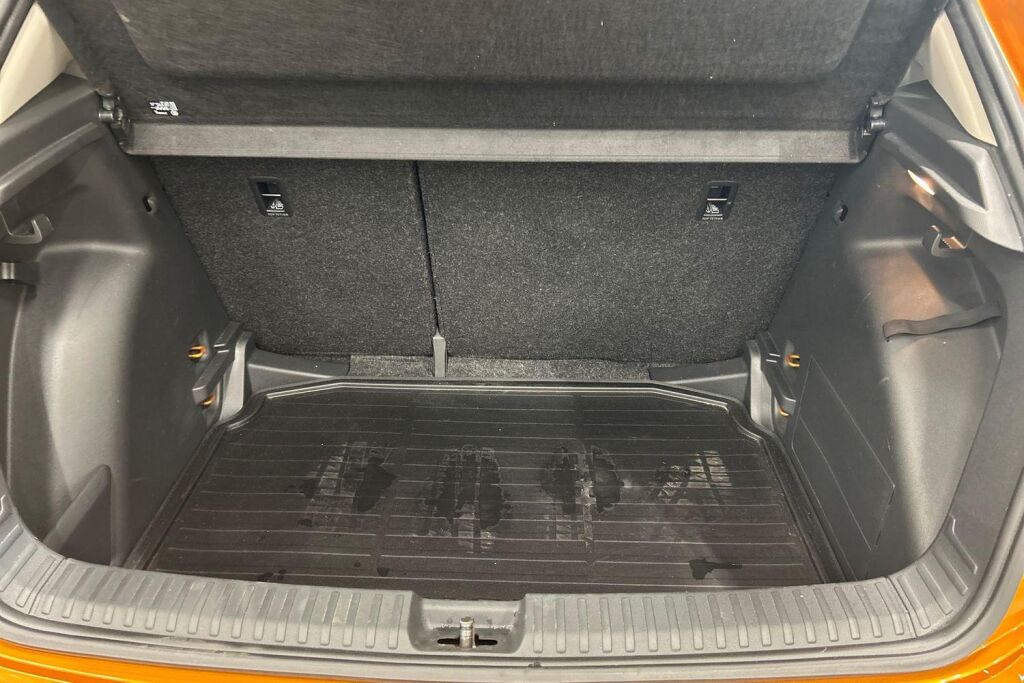 SKODA FABIA 2023 1.0 TSI 95 Ambition