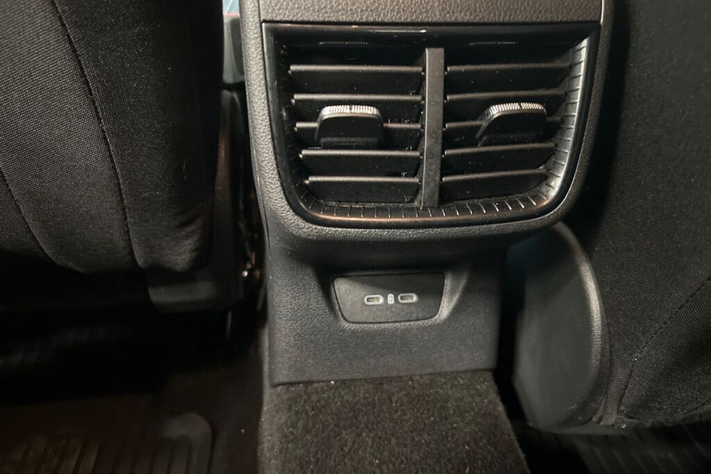 SKODA FABIA 2023 1.0 TSI 95 Ambition