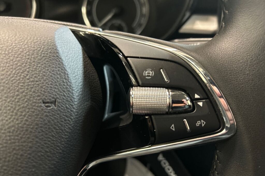 SKODA FABIA 2023 1.0 TSI 95 Ambition