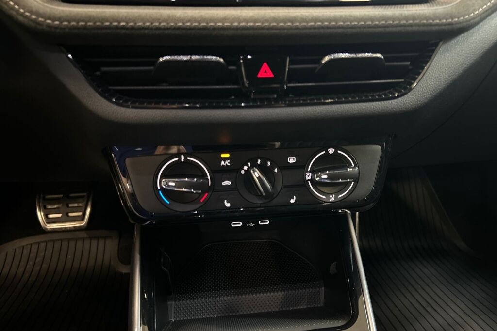 SKODA FABIA 2024 1.5 TSI Ambition DSG Autom.