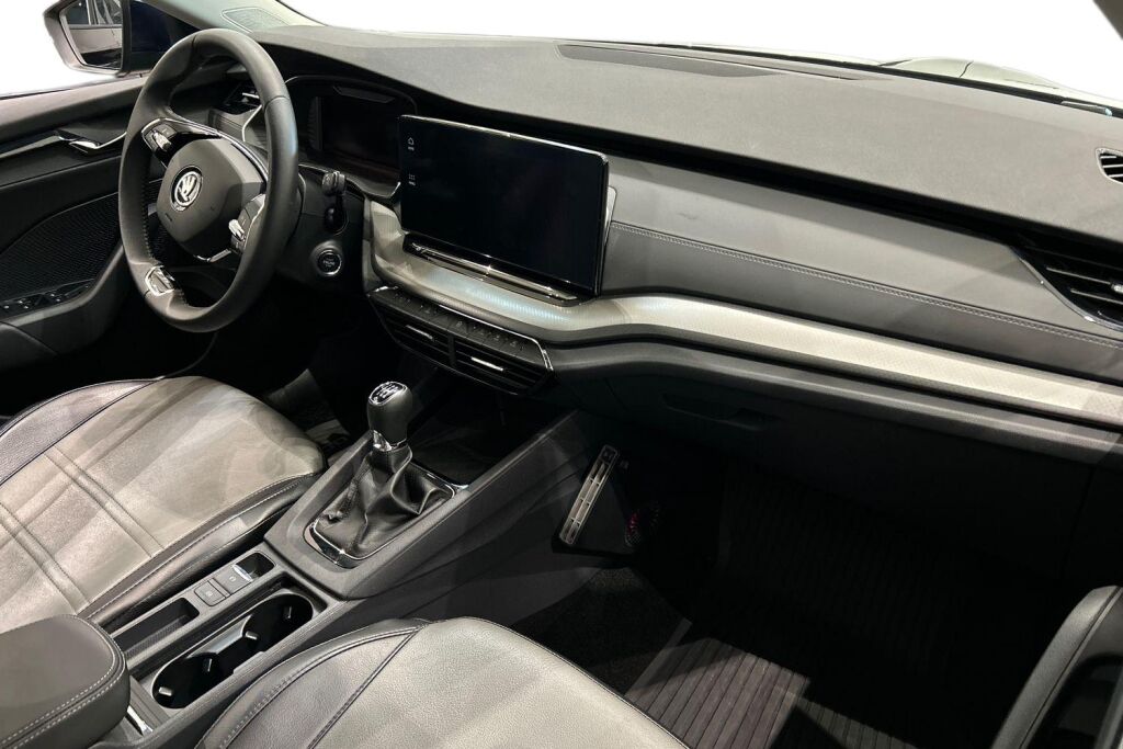 Skoda Octavia 2024 1.5 TSI Ambition