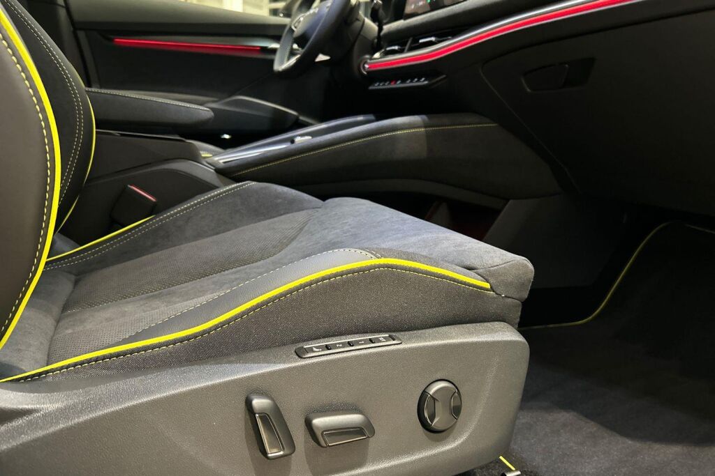 Skoda Elroq 2026 85x 4x4 RS