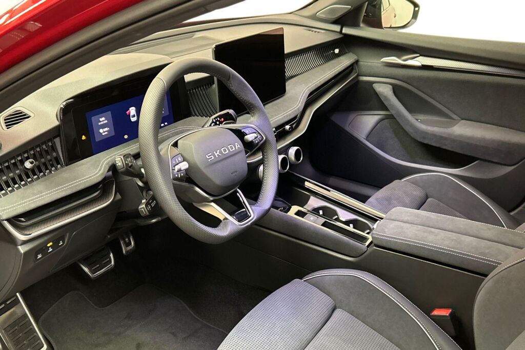 Skoda Superb 2026 1.5 TSI PHEV SportLine Explore DSG Autom.