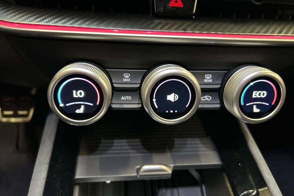 Skoda Superb 2026 SUPERB Sedan (AA) 5ov 1498cm3 A