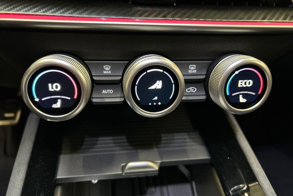 Skoda Superb 2026 SUPERB Sedan (AA) 5ov 1498cm3 A