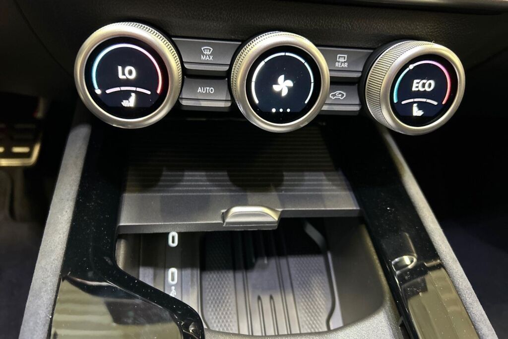 Skoda Superb 2026 SUPERB Sedan (AA) 5ov 1498cm3 A