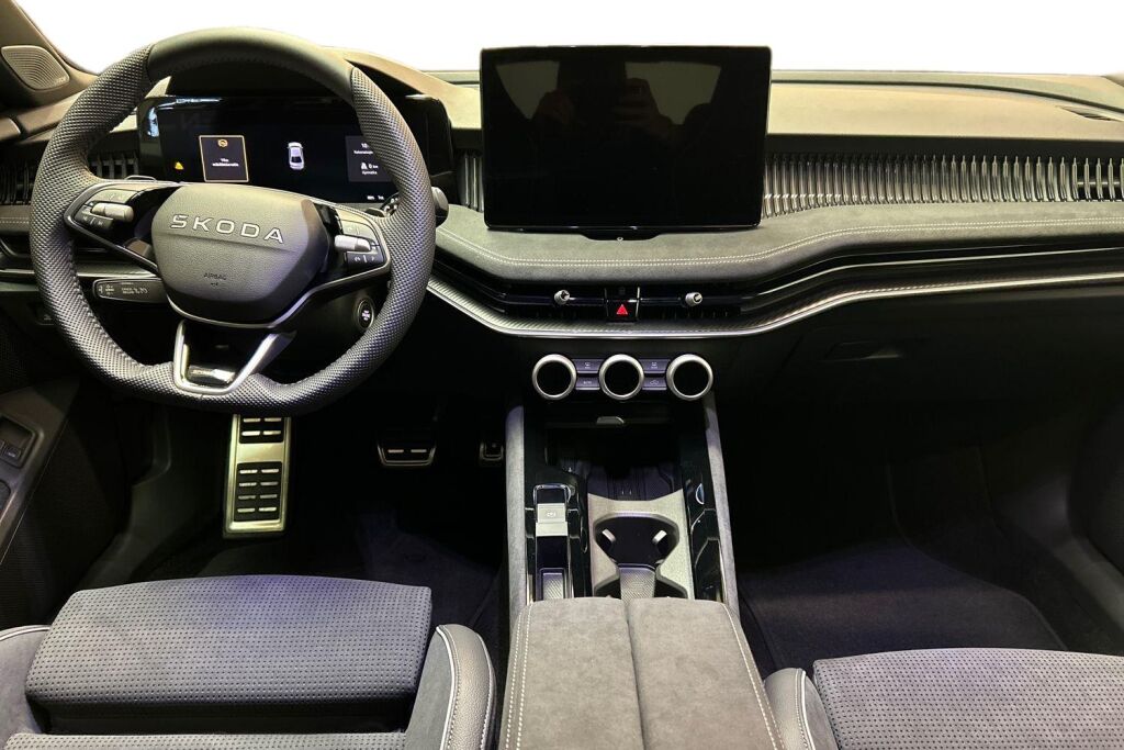 Skoda Superb 2025 1.5 TSI PHEV SportLine Explore DSG Autom.