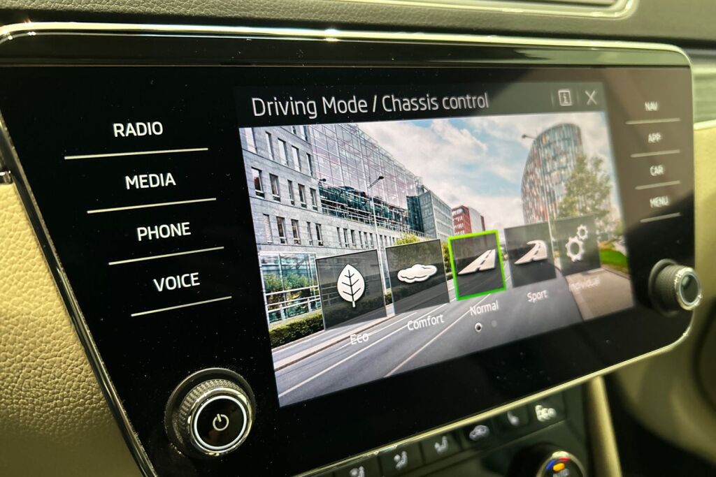 Skoda Superb 2020 Combi 1,4 TSI PHEV Style iV DSG Autom.