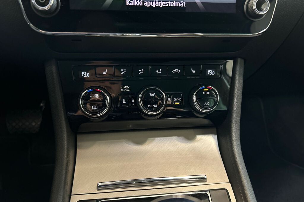 Skoda Superb 2022 2.0 TDI 150 Style DSG Autom.