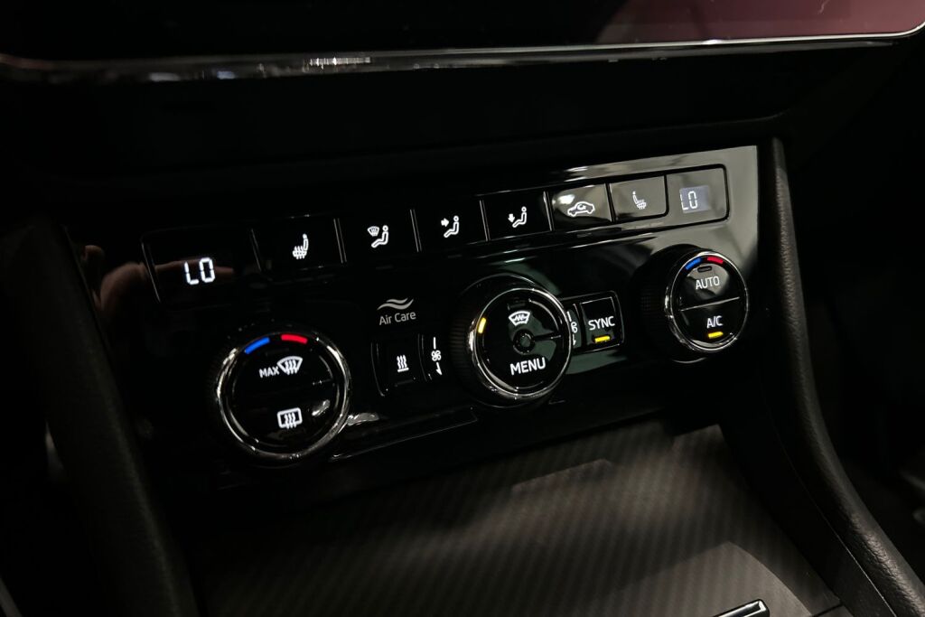 Skoda Superb 2023 Combi 2.0 TDI 200 SportLine Business DSG Autom.