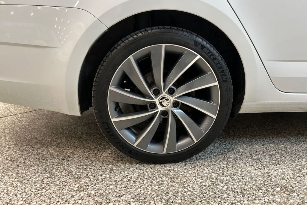 Skoda Octavia 2019 Combi 2,0 TSI 190 4x4 Style DSG Autom.