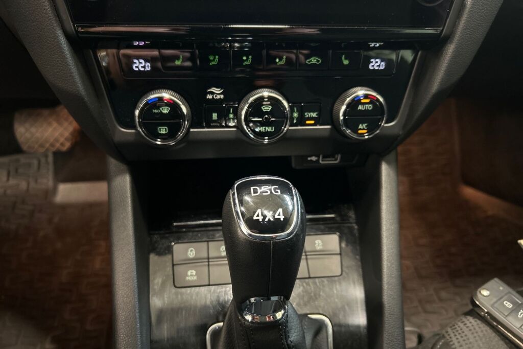 Skoda Octavia 2019 Combi 2,0 TSI 190 4x4 Style DSG Autom.