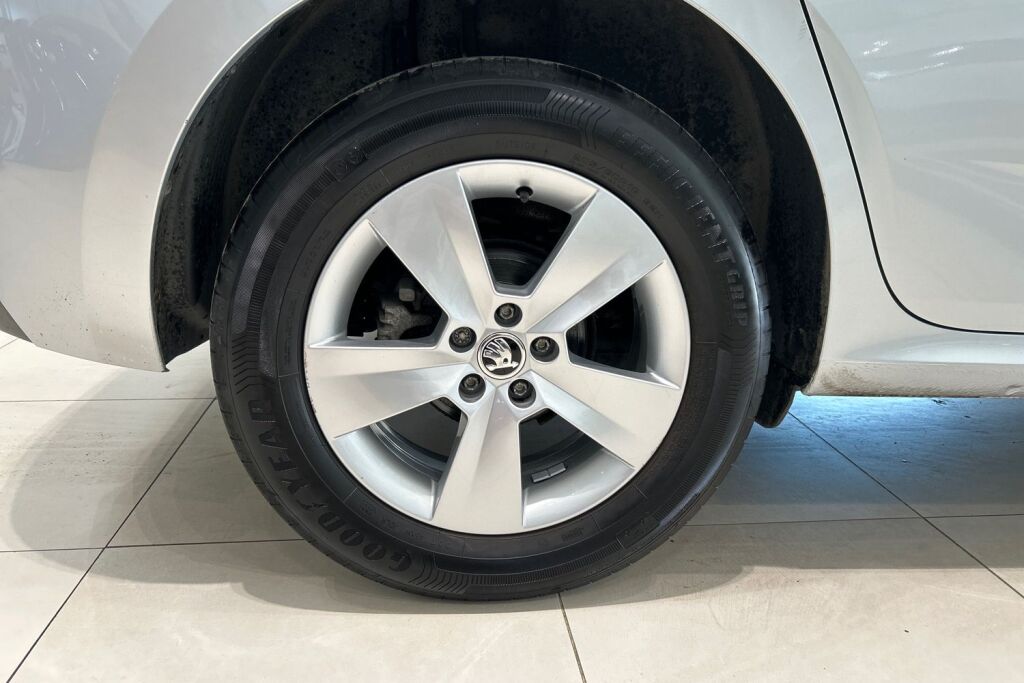 SKODA Kamiq 2022 1.0 TSI 110 Ambition