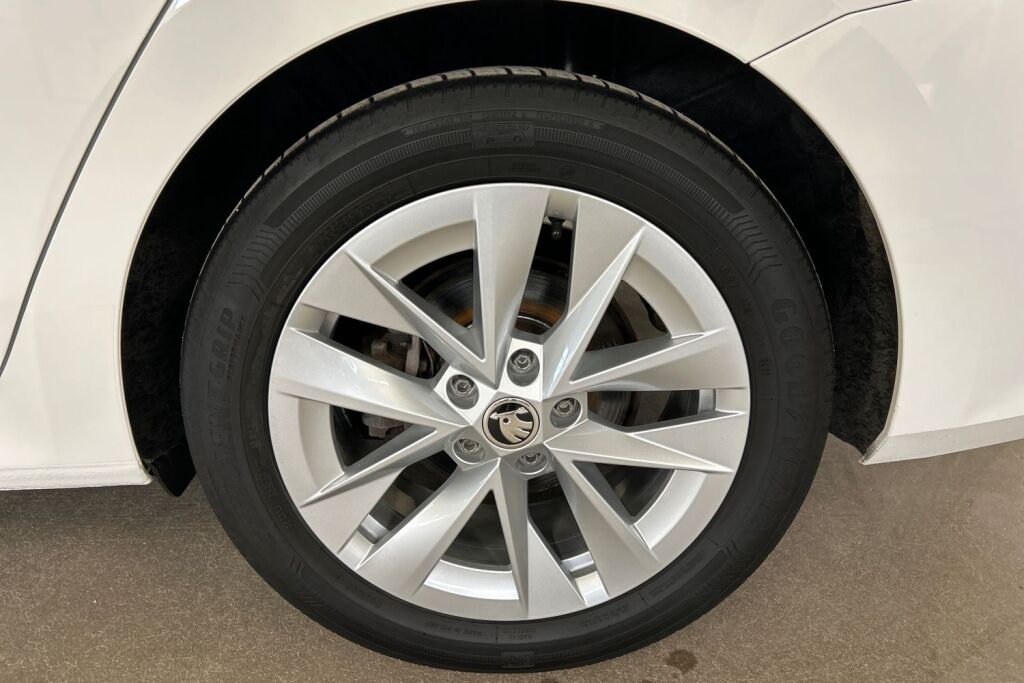 SKODA OCTAVIA 2022 Combi 1.4 TSI PHEV Ambition iV DSG Autom.