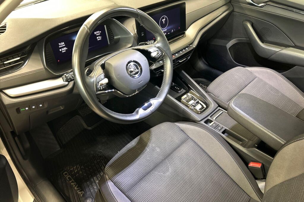 SKODA OCTAVIA 2022 Combi 1.4 TSI PHEV Ambition iV DSG Autom.