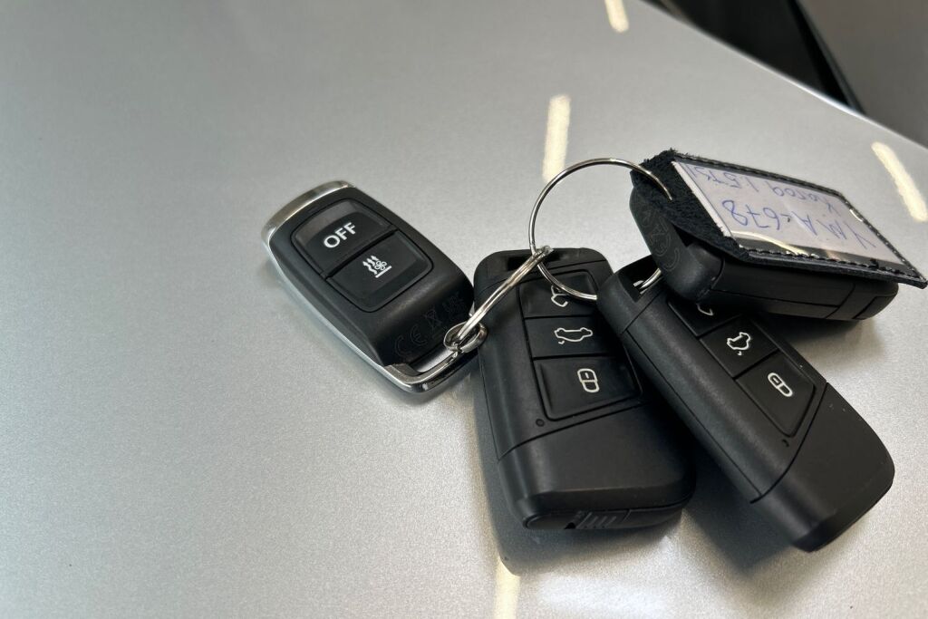SKODA Karoq 2023 1.5 TSI 150hv Ambition DSG Autom.
