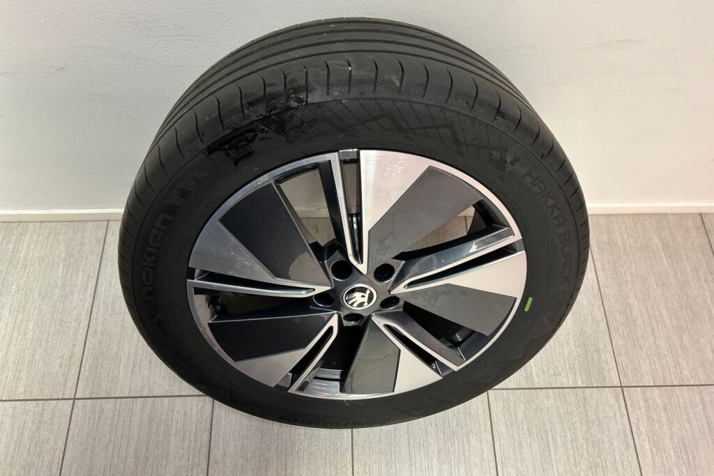 Skoda Enyaq 2023 80x 4x4 iV