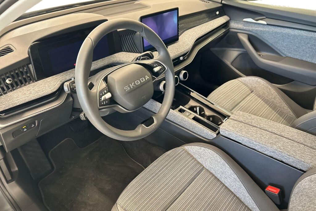 Skoda Superb 2026 Combi 1.5 TSI eTEC Selection DSG Autom.