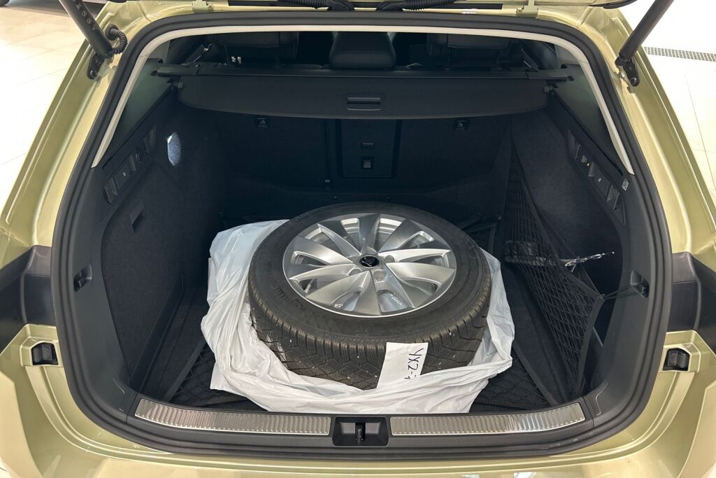 Skoda Superb 2024 Combi 1.5 TSI eTEC Style DSG Autom.