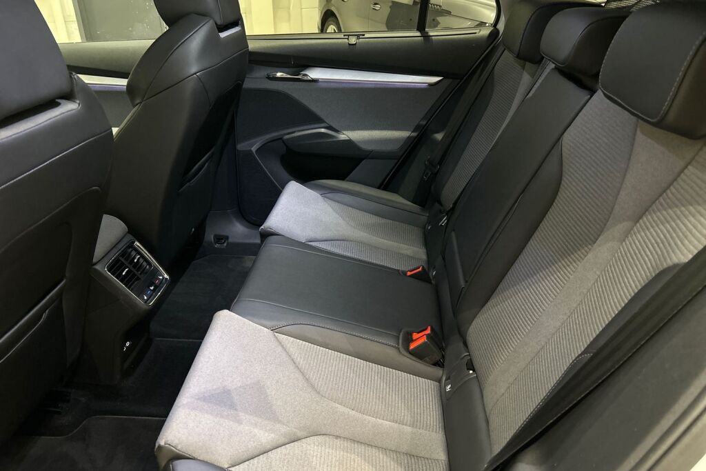 Skoda Enyaq 2021 80 Launch Edition iV