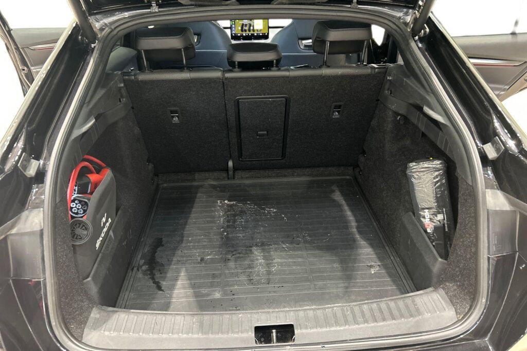 SKODA Enyaq 2022 80x 4x4 RS iV