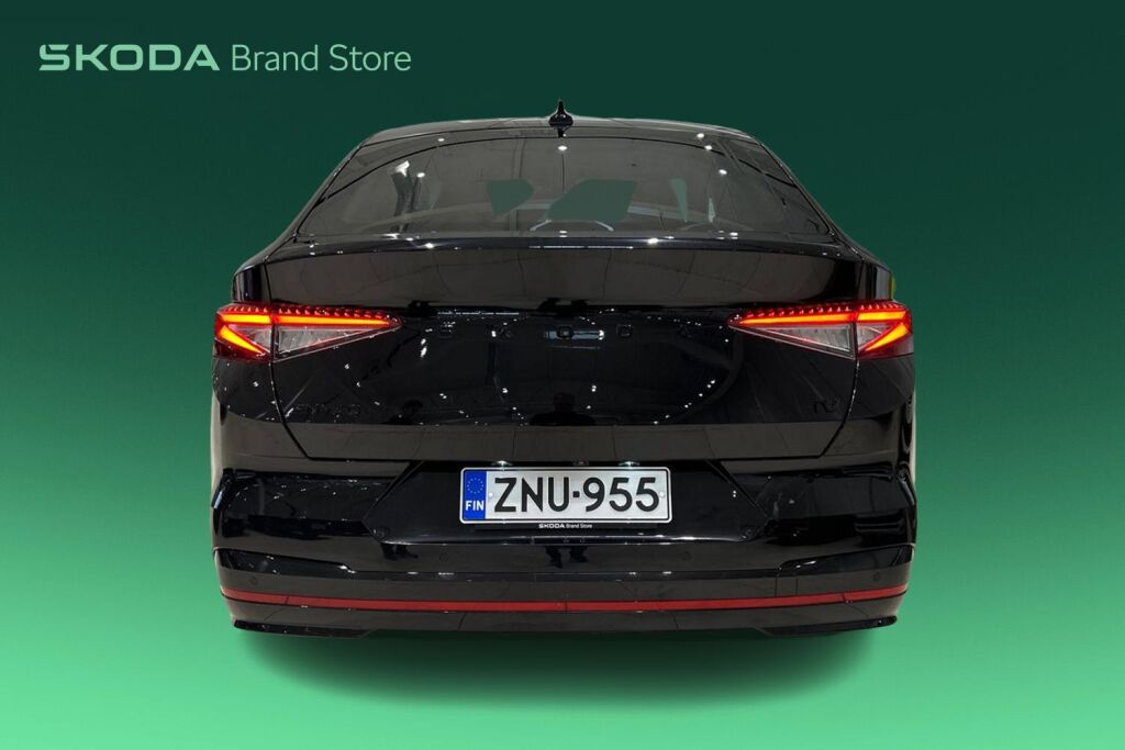 SKODA Enyaq 2022 80x 4x4 RS iV