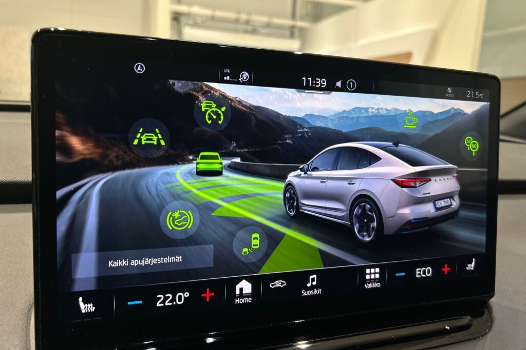 SKODA Enyaq 2022 80x 4x4 RS iV