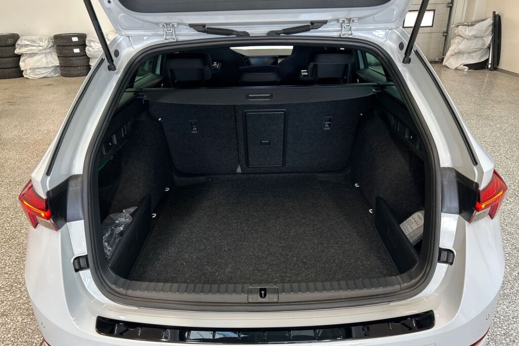 SKODA OCTAVIA 2022 Combi 1.0 TSI Ambition eTEC DSG Autom.