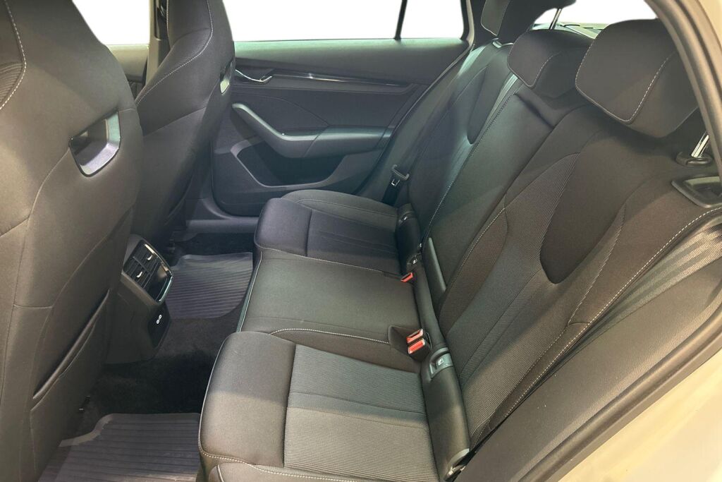 SKODA OCTAVIA 2022 Combi 1.0 TSI Ambition eTEC DSG Autom.