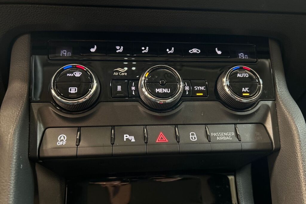 Skoda Karoq 2023 2.0 TDI 150 4x4 Style DSG Autom.