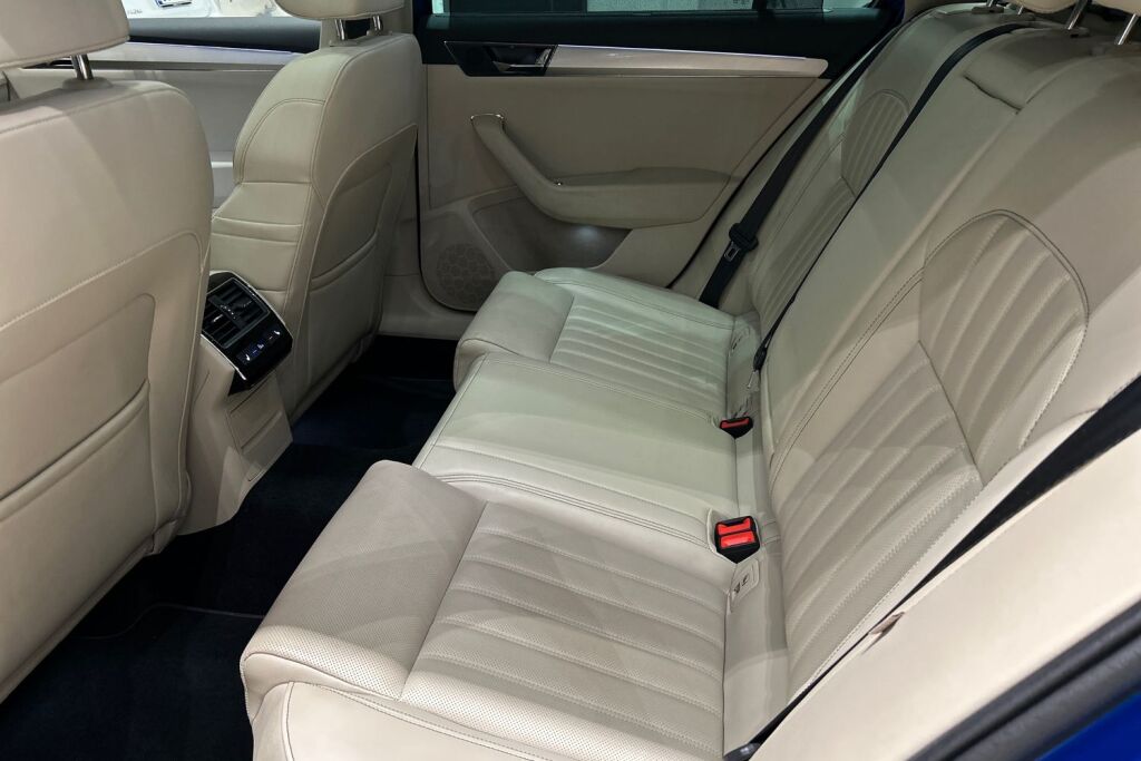 Skoda Superb 2023 Combi 1.4 TSI PHEV L&K iV DSG Autom.