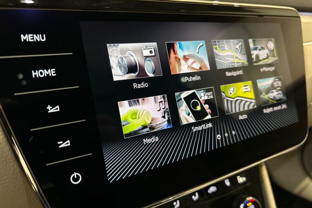 Skoda Superb 2023 Combi 1.4 TSI PHEV L&K iV DSG Autom.