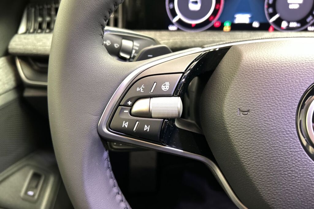 Skoda Superb 2025 1.5 TSI eTEC Selection DSG Autom.