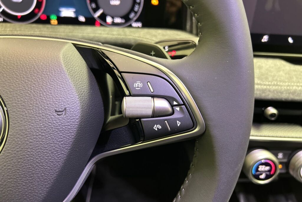 Skoda Superb 2025 1.5 TSI eTEC Selection DSG Autom.