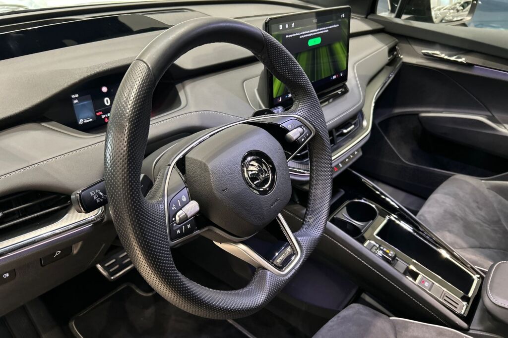 SKODA Enyaq 2024 85 SportLine Business