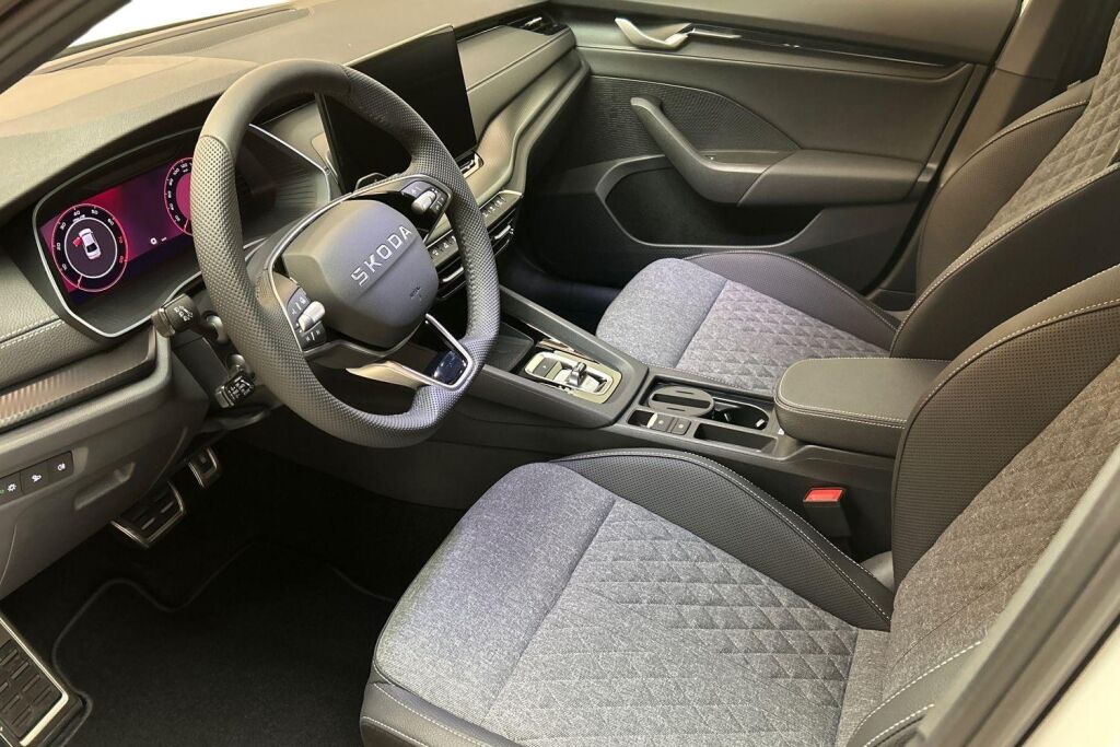 Skoda Octavia 2025 1.5 TSI 150 SportLine eTEC DSG Autom.