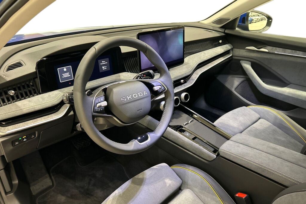 Skoda Superb 2025 1.5 TSI PHEV Style Explore DSG Autom.