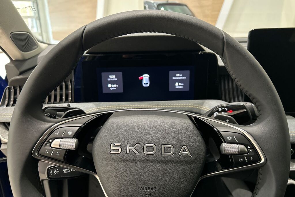 Skoda Superb 2025 1.5 TSI PHEV Style Explore DSG Autom.