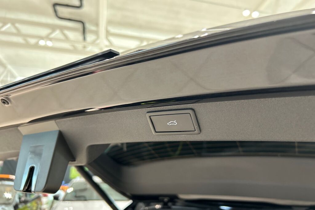 SKODA Enyaq 2025 85x 4x4 RS