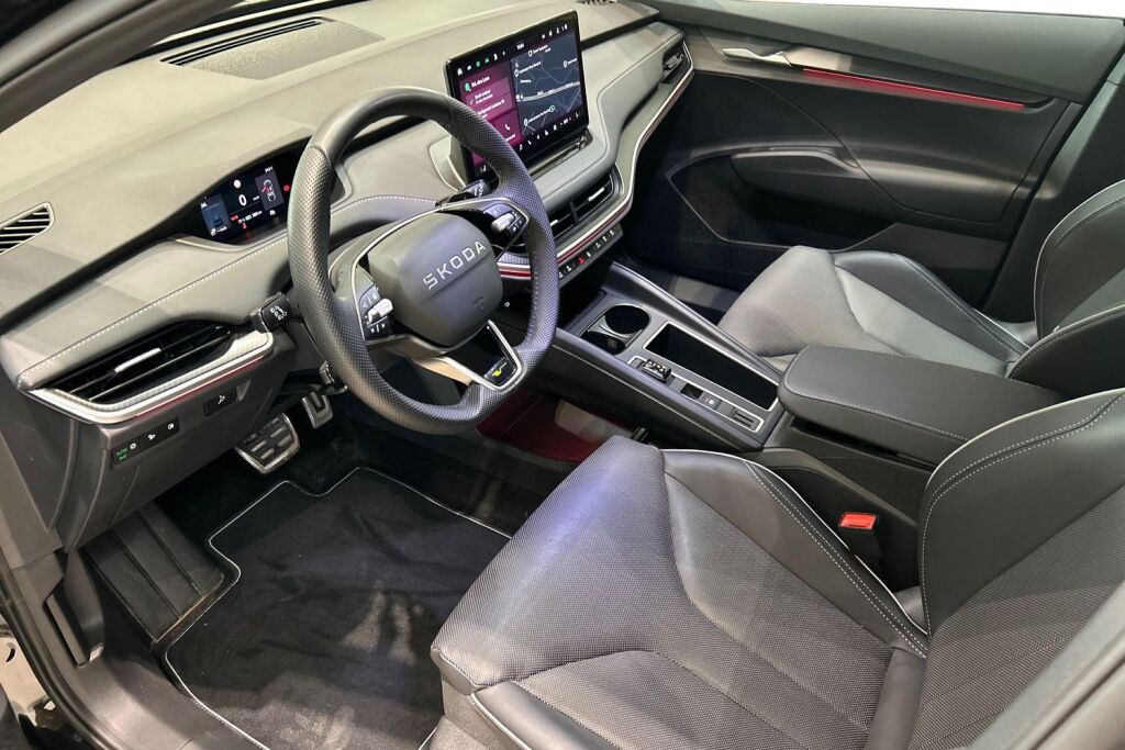 SKODA Enyaq 2025 85x 4x4 RS
