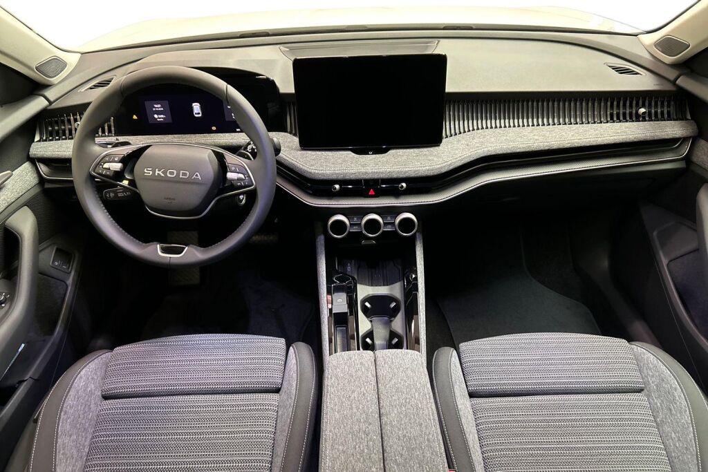 Skoda Superb 2026 Combi 1.5 TSI PHEV Style Explore DSG Autom.