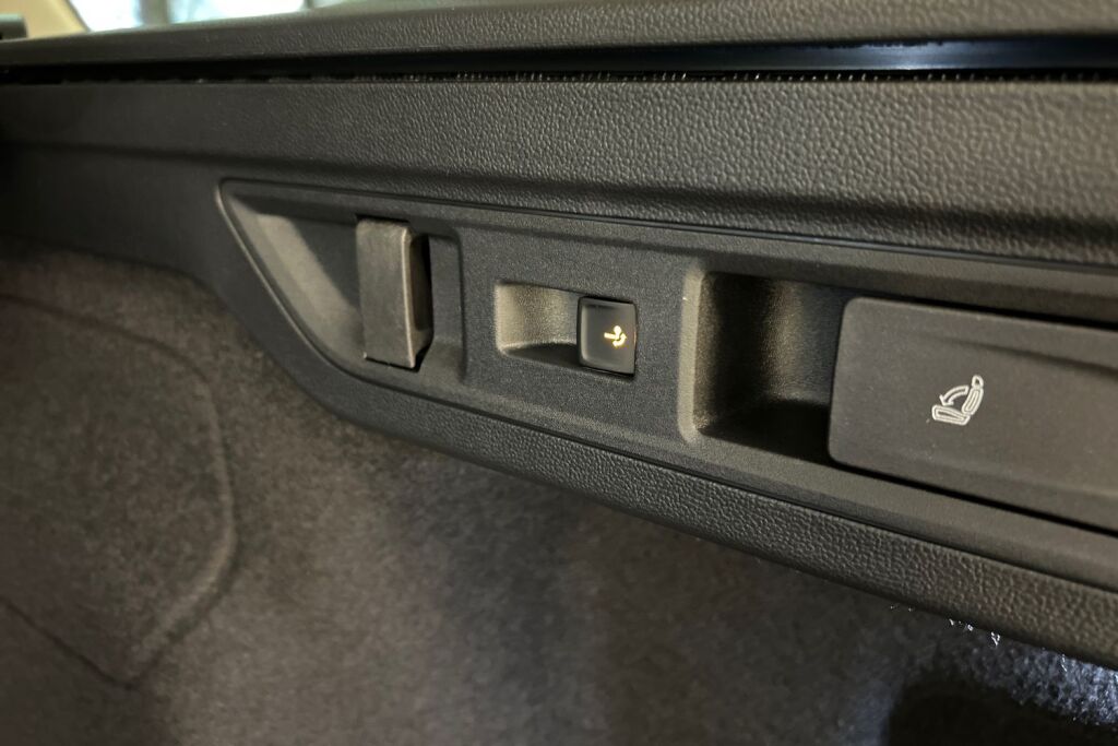 Skoda Superb 2026 Combi 1.5 TSI PHEV Style Explore DSG Autom.