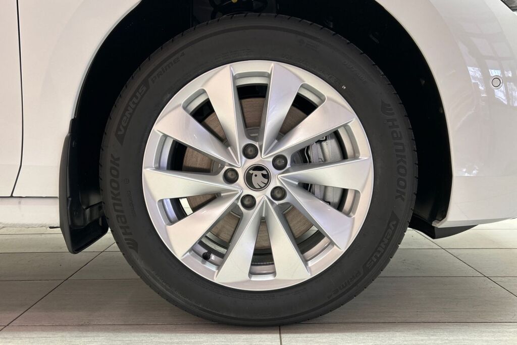 Skoda Superb 2026 Combi 1.5 TSI PHEV Style Explore DSG Autom.