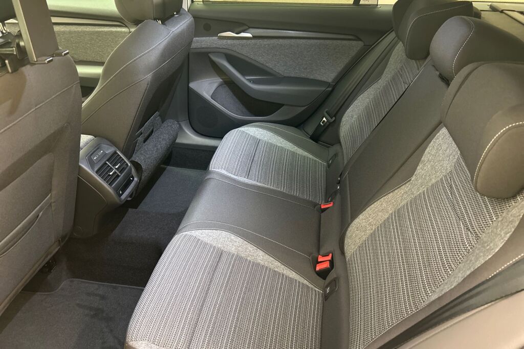 Skoda Superb 2026 Combi 1.5 TSI PHEV Style Explore DSG Autom.