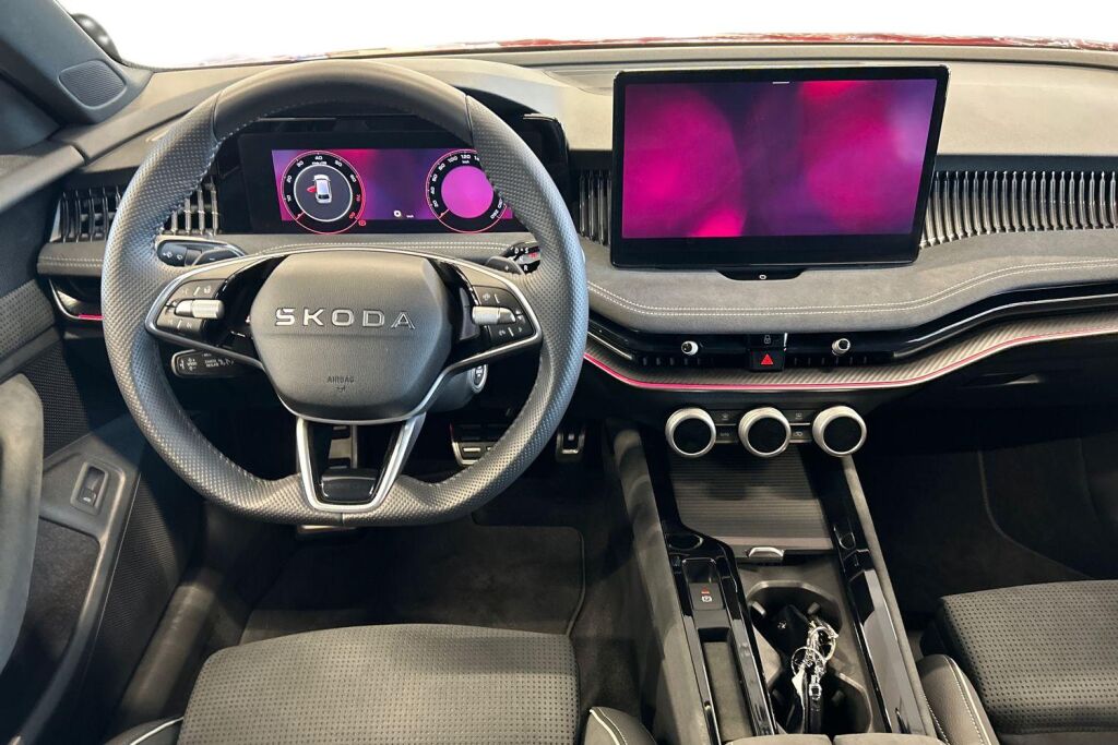 Skoda Superb 2026 Combi 2.0 TSI 204 SportLine DSG Autom.
