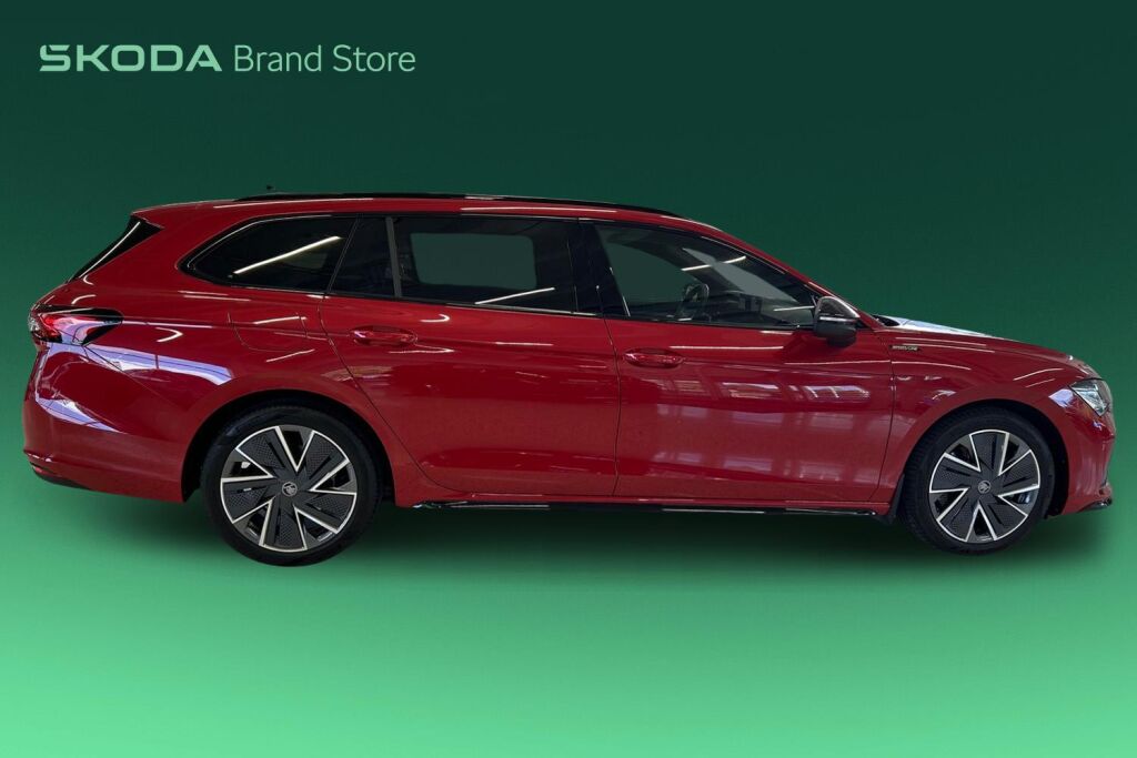 Skoda Superb 2026 Combi 2.0 TSI 204 SportLine DSG Autom.