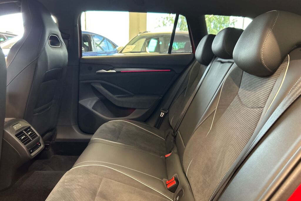 Skoda Superb 2026 Combi 2.0 TSI 204 SportLine DSG Autom.
