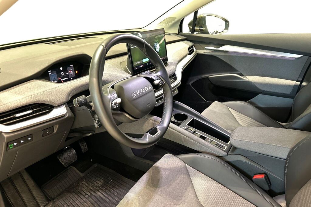 Skoda Enyaq 2025 85x 4x4 Selection / Tehdastakuu voimassa 6/2028 tai 100tkm asti!