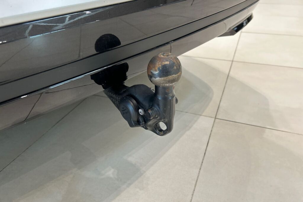 Skoda Enyaq 2025 85x 4x4 Selection / Tehdastakuu voimassa 6/2028 tai 100tkm asti!